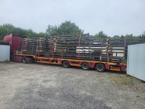 Pierwszy transport konstrukcji hali