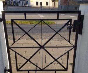 Furtka cunkowana ogniowo i malowana proszkowo